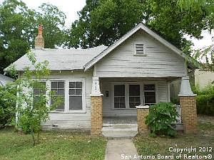 2nd image of 409 W Lullwood Ave