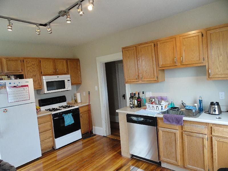 1st image of 101 Heath St #3R