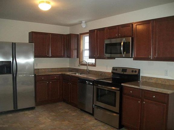 2nd image of 1484 Belgravia Dr