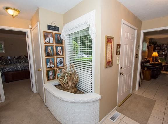4th image of 54155 Eastlake Dr