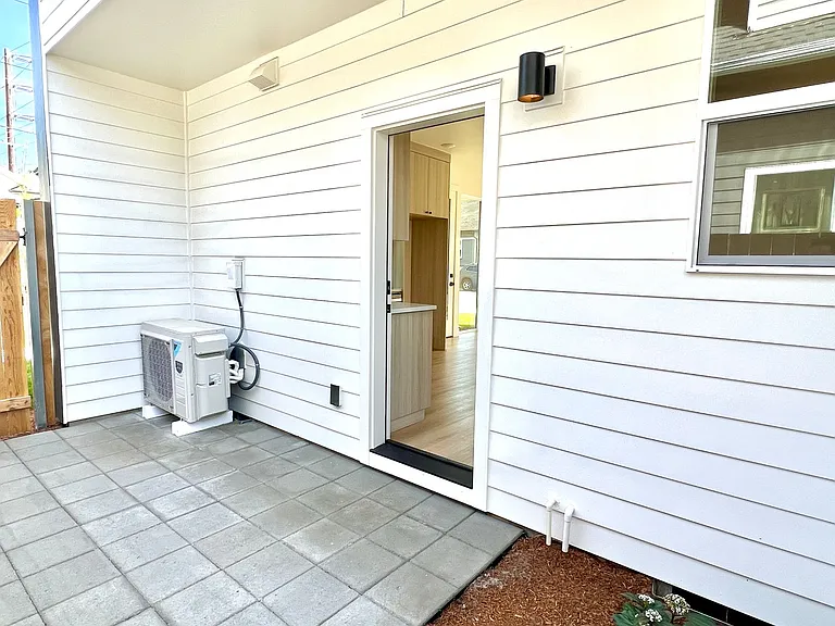 206 N Blandena St — Photo 15