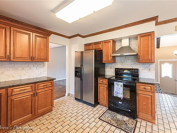 4th image of 32930 Cromwell Dr