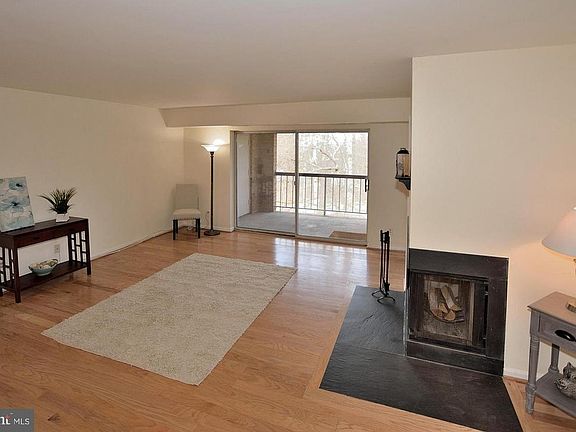 A Perfect Nook For A Buffet Or A Comfy Chair...