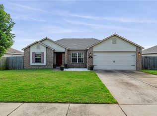 5306 SW Cherry Creek Rd, Bentonville, AR 72713