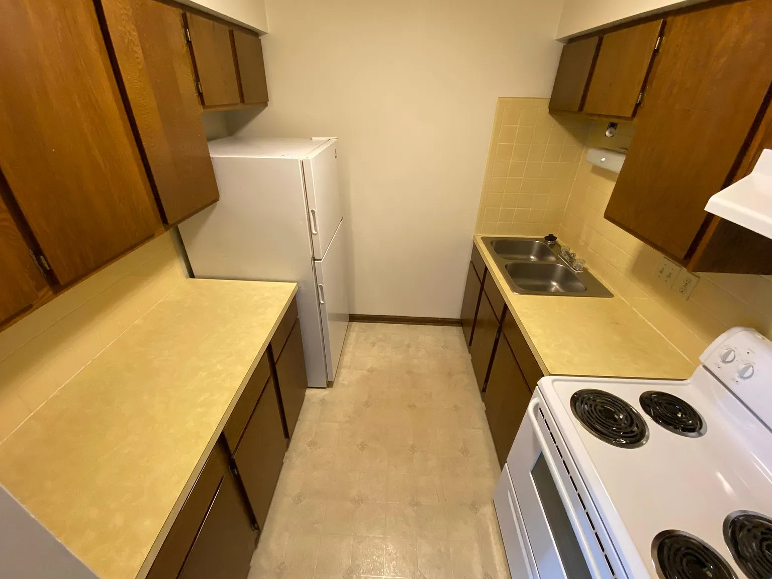 1212 Thurston St — Photo 2