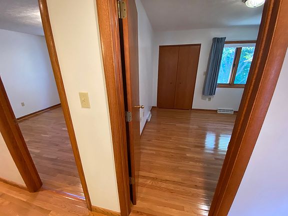 4th image of 3003 Glenmark Ct