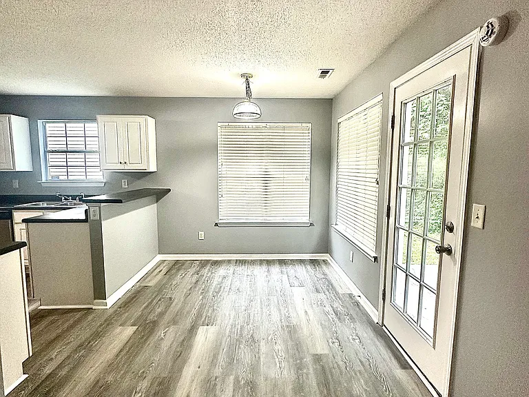 1630 Isleworth Cir — Photo 5