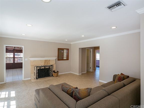 5th image of 6736 Encino Ave