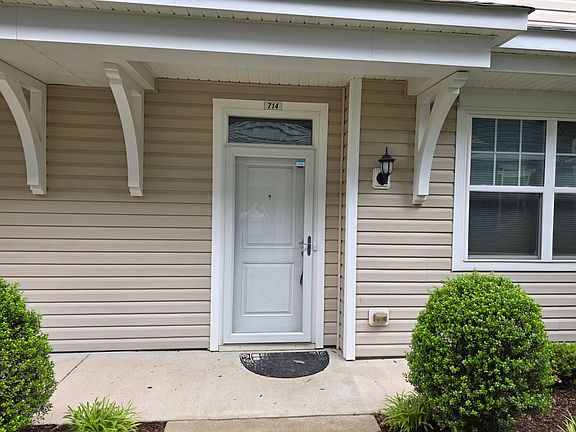 2nd image of 714 Lacy Oak Dr