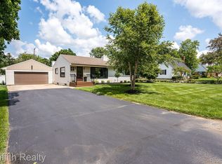 7925 State St, Brighton, MI 48116