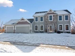 9319 Peony Ln N, Maple Grove, MN 55311