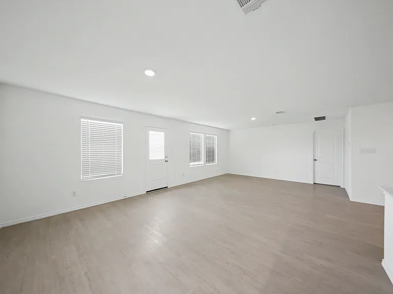 2902 Blue Ridge Ln — Photo 9