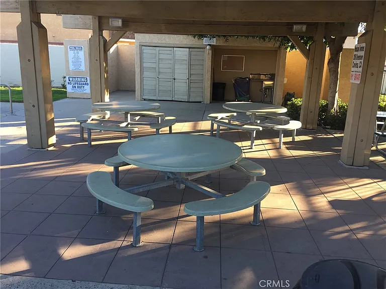 1145 N Barston Ave — Photo 22