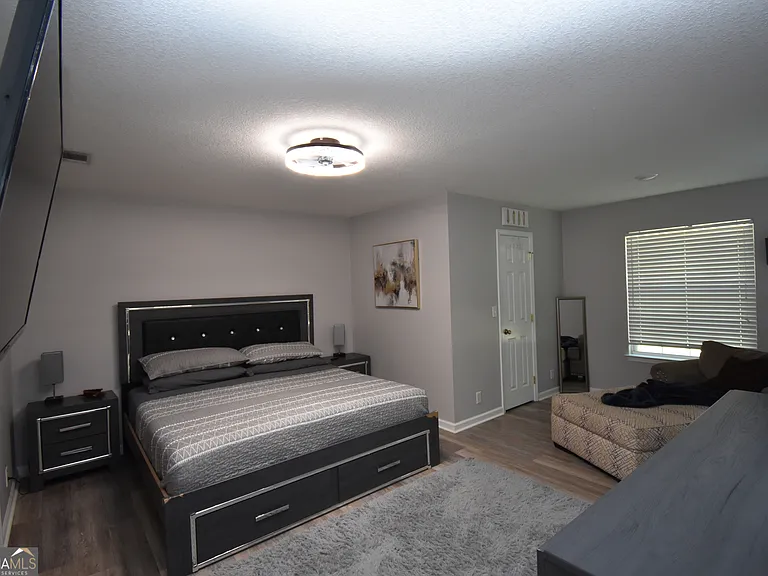 218 S Lake Forest Dr — Photo 7