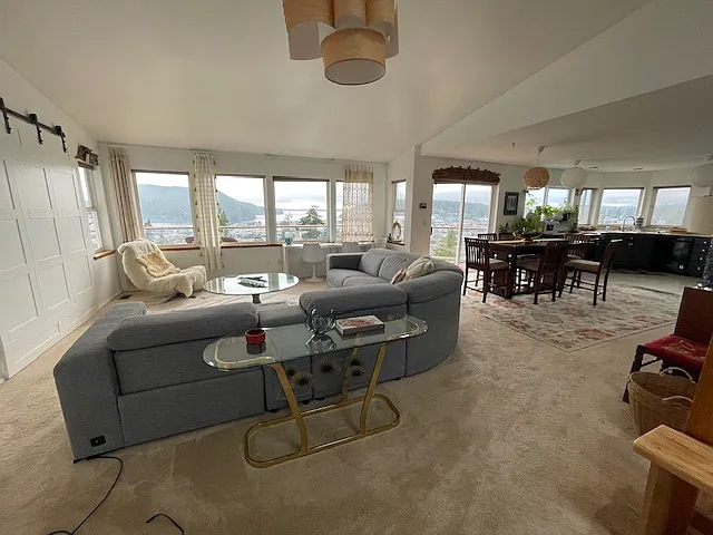 4937 Heather Dr — Photo 4