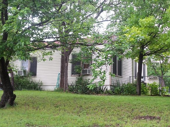 2nd image of 1832 Shepheard Dr