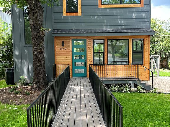 3rd image of 300 Lightsey Rd #2