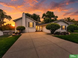 12620 Cryer Ave, Omaha, NE 68144