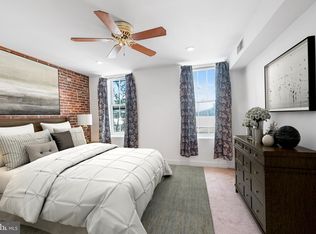 48 N Front St #2A, Philadelphia, PA 19106