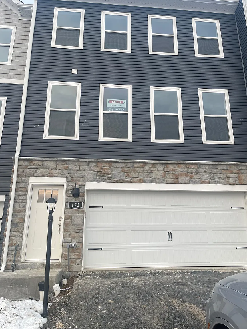 173 Sweetwater Dr photo 1