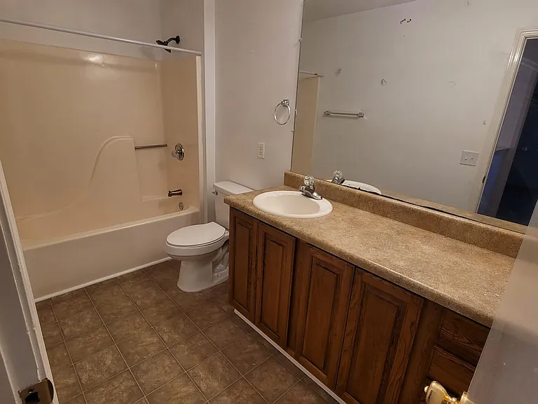 2301 W Michigan Ave — Photo 10
