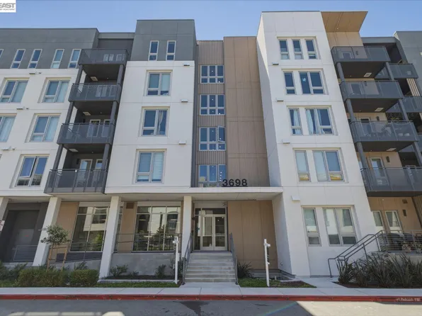 3698 Vision Cmn Unit 414, Fremont, CA 94538