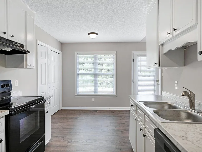 118 McKenzie Cir — Photo 6