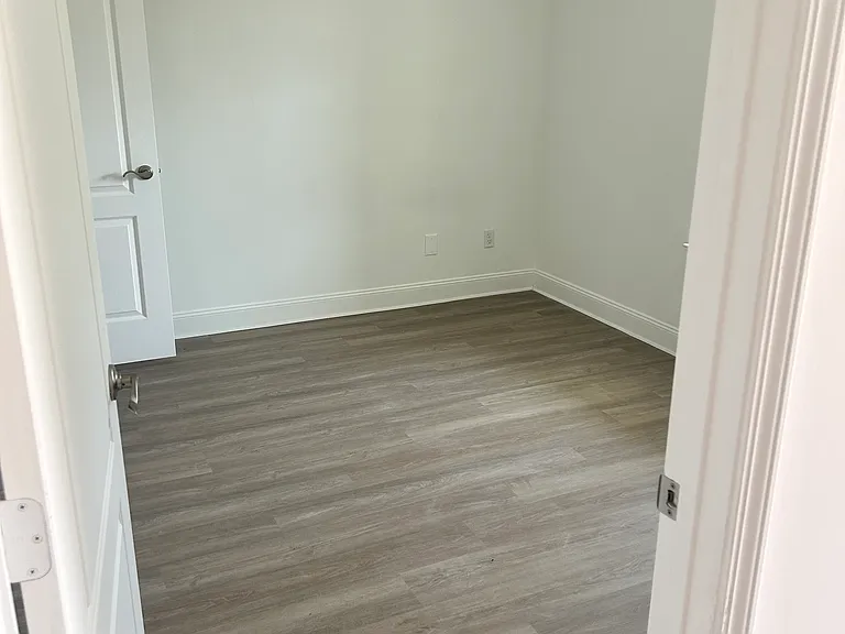 606 Diamonte Cir — Photo 3