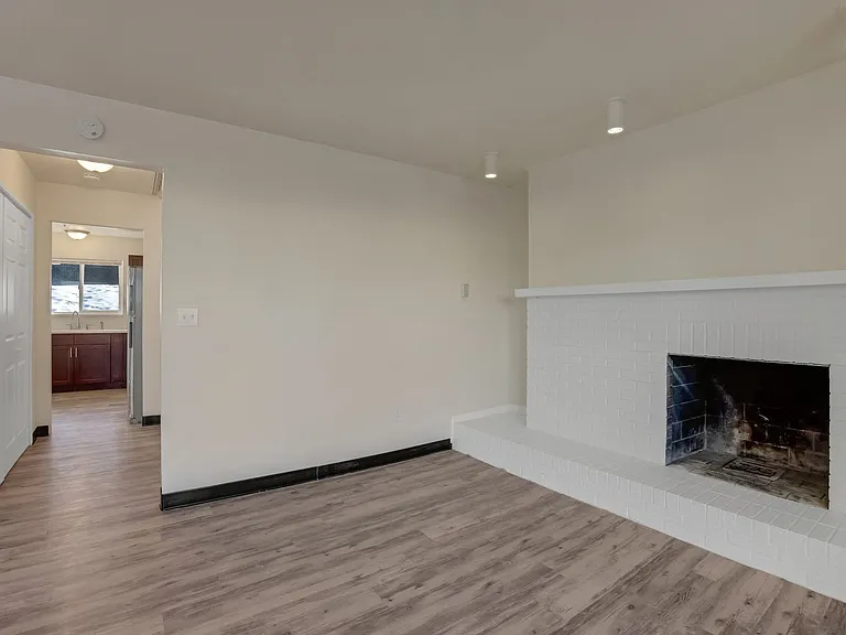 Broadridge Flats and Townhomes — Photo 9