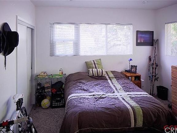 3rd image of 276 Graves Ave