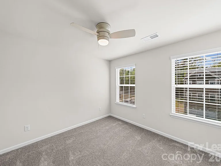 1104 Bandon Dr — Photo 22