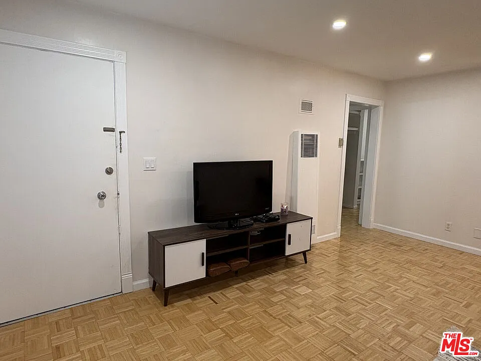 1 bed, 1.0 bath, 603 sqft, $2,650 — Photo 3