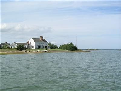 2nd image of 174 Eastward Rd