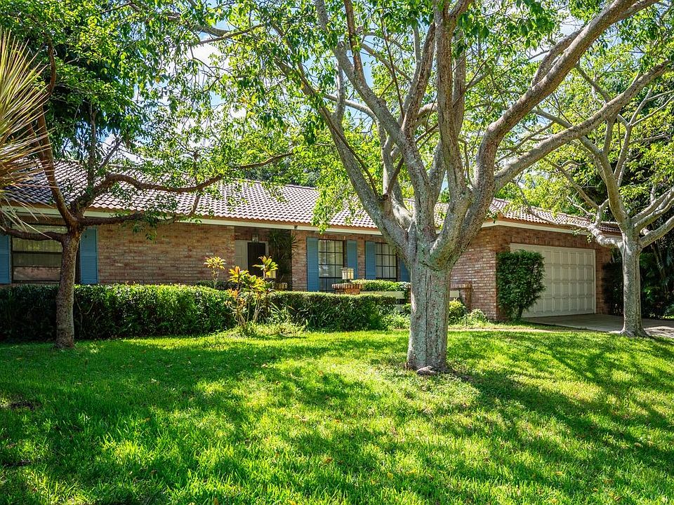 2nd image of 2602 NW 26th Circle