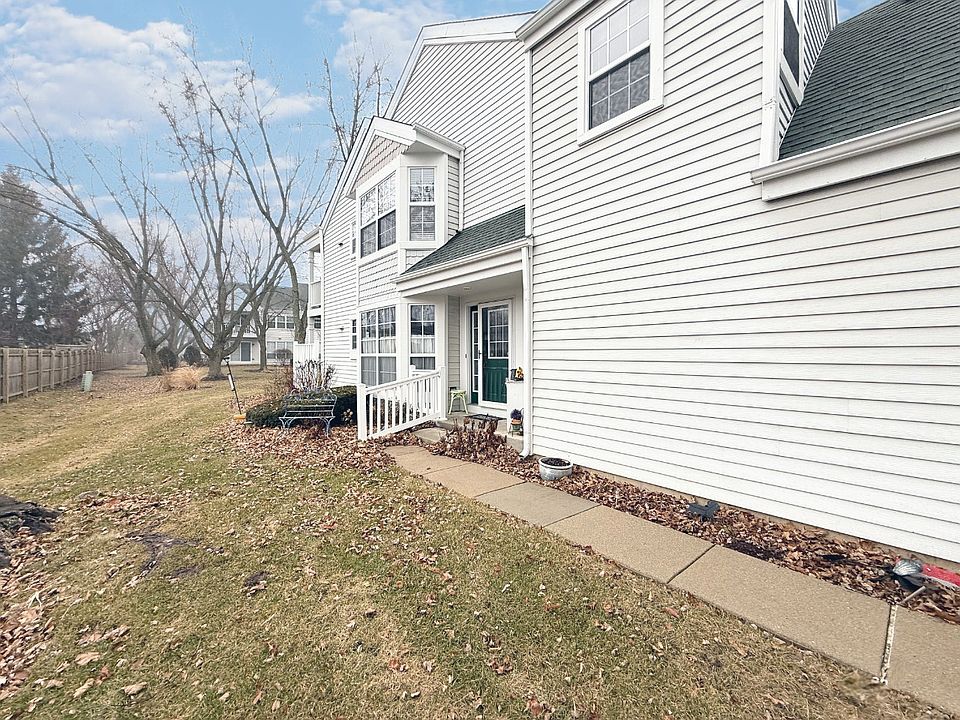 2nd image of 416 Hill Ct #0