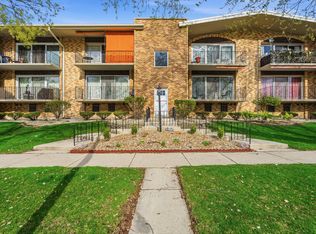 10221 S Komensky Ave APT 1E, Oak Lawn, IL