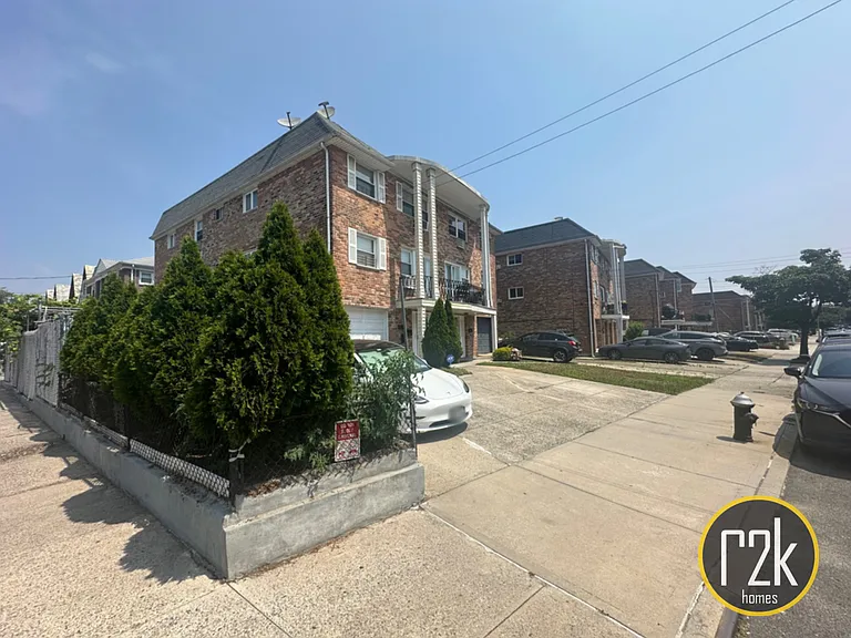 210-03 41st Ave #3 — Photo 20