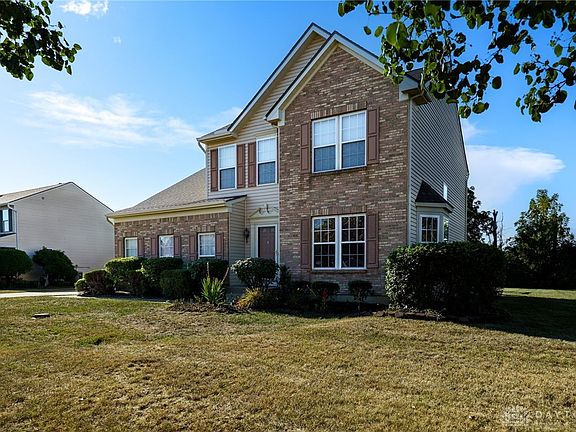 3rd image of 3515 Queen Victoria Ct