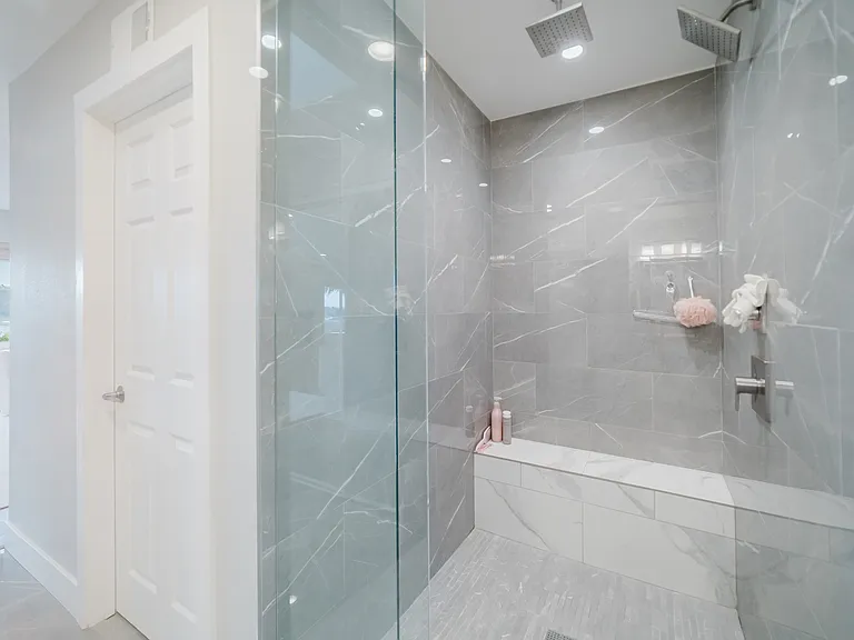 7528 Navigator Cir — Photo 16