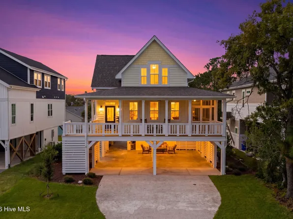 141 NE 10th Street, Oak Island, NC 28465