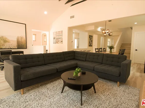 9042 Phyllis Ave #A, West Hollywood, CA 90069