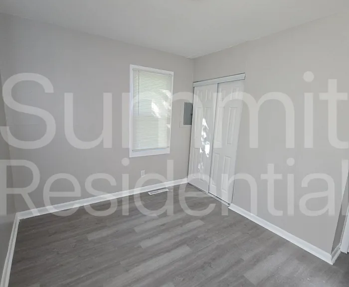 5636 E 40th St — Photo 17