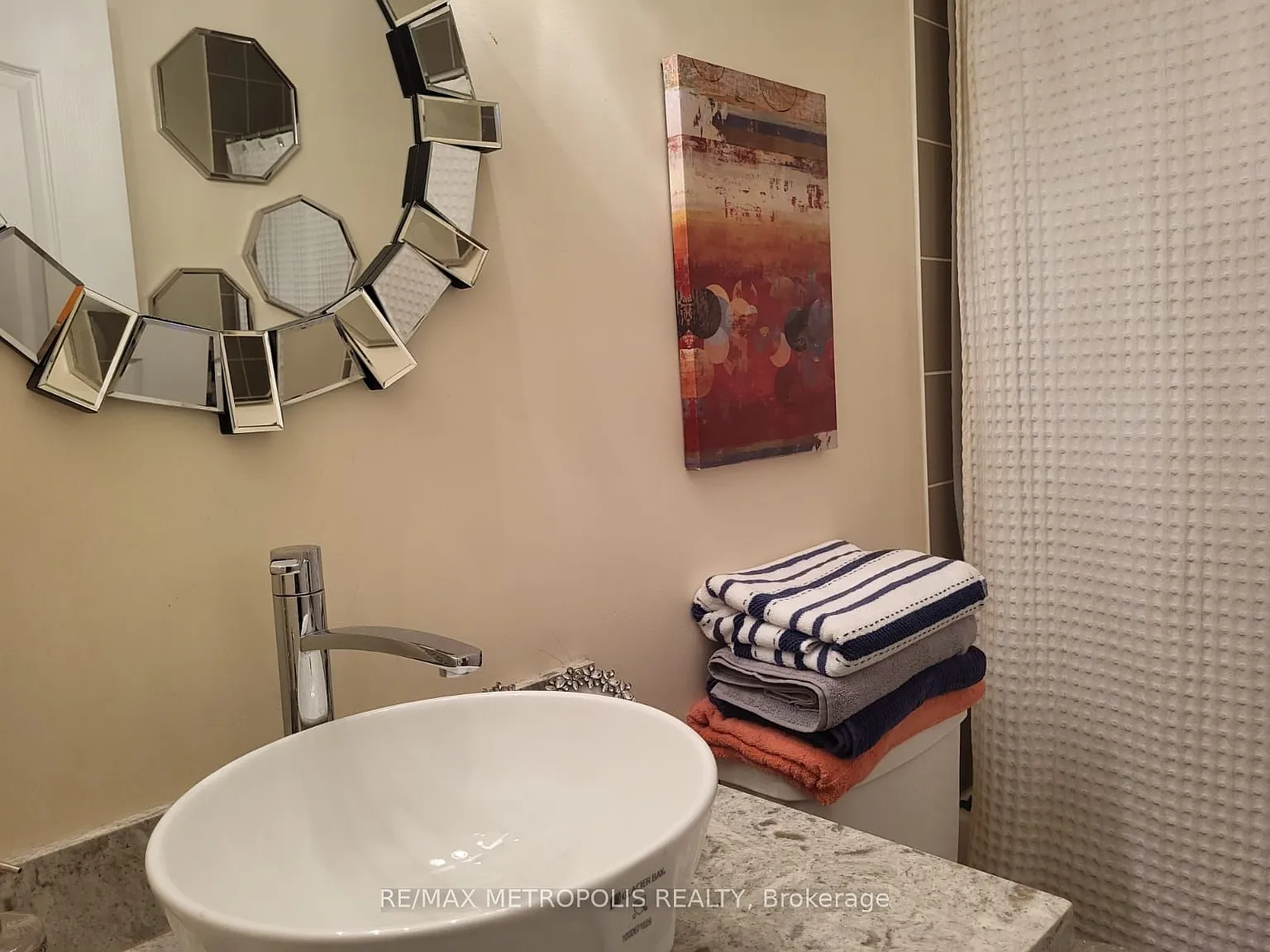 1 bed, $1,000 — Photo 2