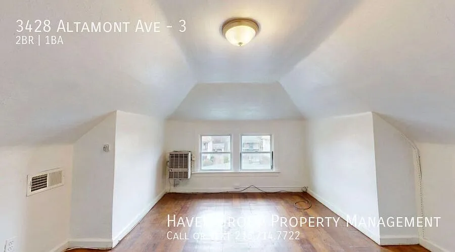 3428 Altamont Ave | Unit 3, Cleveland Heights, OH 44118 - Spacious 2-bed 1-bath multi-family home! — Photo 3