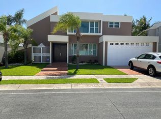 313 Paseo Las Olas Calle Delfin #P-14, Dorado, PR 00646