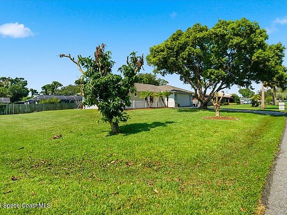 4th image of 485 Hibiscus Blvd