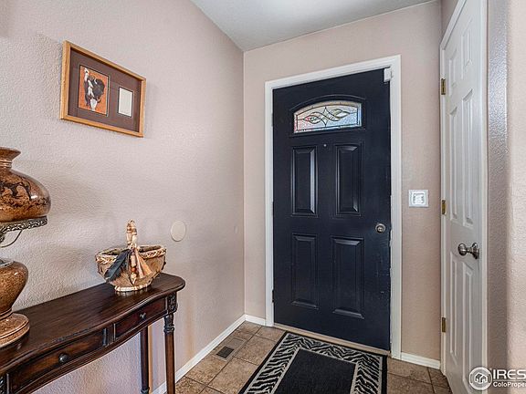 3rd image of 2025 Parkwood Dr