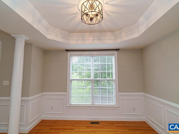 5th image of 71 Branch Ln