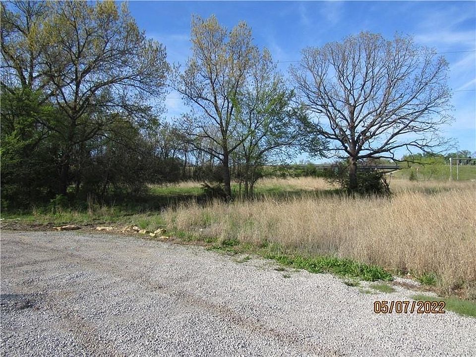 2nd image of 14650 Holmes Rd