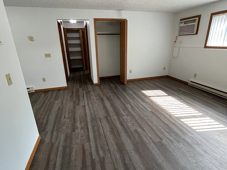 100 11th St NE — Photo 6